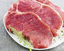Casino Supermarchés Albi - Viande bovine faux-filet*** à griller Promo Viande bovine faux-filet*** à griller dans le catalogue Casino Supermarchés "Faites-vous plaisir cet été !" à Albi