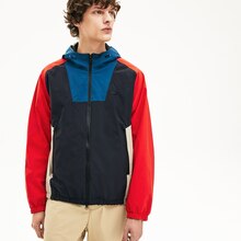 Lacoste Angers - Blouson zippé Lacoste Motion déperlant color-bock Promo Blouson zippé Lacoste Motion déperlant color-bock dans le catalogue Lacoste "Toutes les silhouettes" à Angers