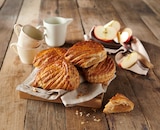 CHAUSSONS AUX POMMES PUR BEURRE - SANS MARQUE en promo chez Auchan Hypermarché CHAUSSONS AUX POMMES PUR BEURRE - SANS MARQUE dans le catalogue Auchan Hypermarché