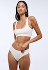 Culotte AGNES sans coutures en promo chez Monoprix Margaret Culotte AGNES sans coutures dans le catalogue Monoprix Margaret