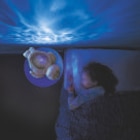 Veilleuse projecteur phoque aqua dream | dès la naissance - PABOBO en promo chez JouéClub Veilleuse projecteur phoque aqua dream | dès la naissance - PABOBO dans le catalogue JouéClub