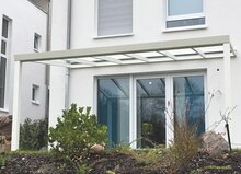 OBI Grevenbroich - Maßangefertigte Terrassenüberdachungen Maßangefertigte Terrassenüberdachungen Angebot bei OBI Grevenbroich im Prospekt "ERST MAL FRISCH MACHEN."