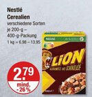 Cerealien Lion Karamell und Schokolade im V-Markt Prospekt Cerealien Lion Karamell und Schokolade von Nestlé im aktuellen V-Markt Prospekt für 2,79 €