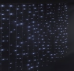 Rideau de Noël lumineux en promo chez Stokomani Malakoff à 9,99 €