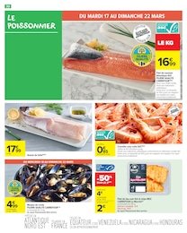 Offre Crevettes cuites dans le catalogue Carrefour Market du moment à la page 32