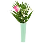 Vase 3 Brins De Muguet + 1 Rose en promo chez Auchan Hypermarché Nancy à 3,49 €