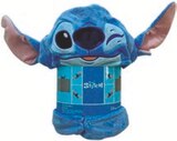 Plaid à capuche stitch dans le catalogue La Grande Récré