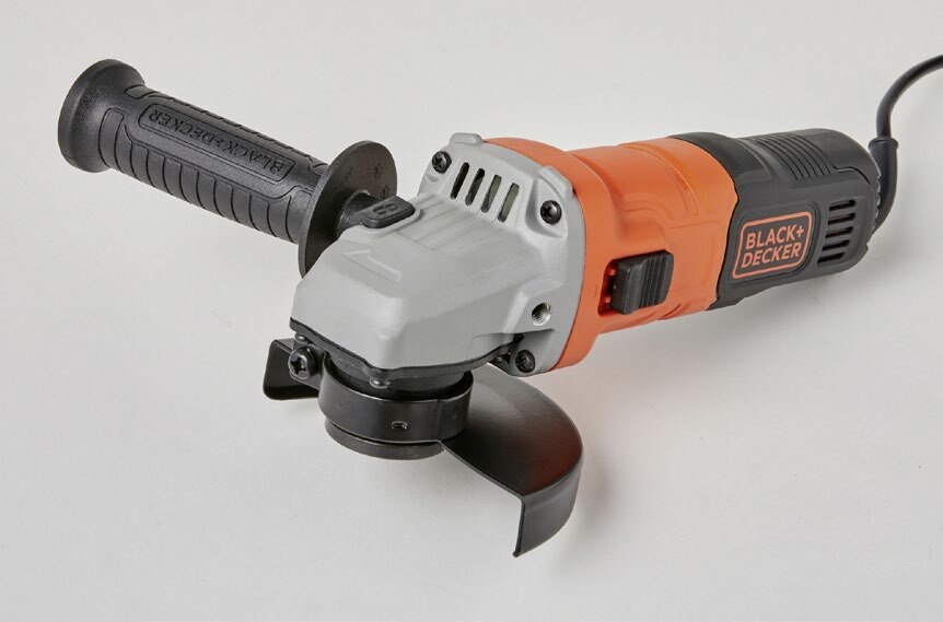 Hyper U Rosny-sous-Bois - MEULEUSE D’ANGLE 115MM 710W Promo MEULEUSE D’ANGLE 115MM 710W dans le catalogue Hyper U Des prix faits maison à Rosny-sous-Bois
