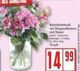 Valentinsstrauß mit Chrysanthemen und Rosen bei EDEKA im Eichwalde Prospekt für 14,99 €