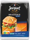 Promo 2+1 offert sur les pains burgers Jacquet à  dans le catalogue Intermarché à Saint-Séries