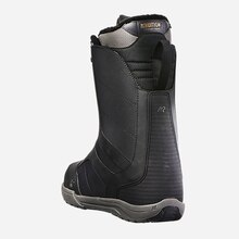 Intersport Saint-Folquin - Chaussures de snowboard homme Raider NOIR Promo Chaussures de snowboard homme Raider NOIR dans le catalogue Intersport "Ski et Snowboard" à Saint-Folquin