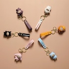 Porte-clés figurine dans le catalogue Maxi Bazar