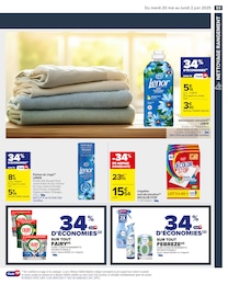 Offre Febreze dans le catalogue Carrefour du moment à la page 95