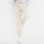 Pantalon chino droit stretch beige homme dans le catalogue La Halle