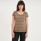 T-shirt coton imprimé coupe ajustée beige femme en promo chez La Halle T-shirt coton imprimé coupe ajustée beige femme dans le catalogue La Halle