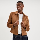 Promo Veste courte effet suédine marron femme à 22,99 € dans le catalogue La Halle à Lanester