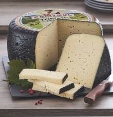 Hyper U Neuilly-sur-Marne - TOMME NOIRE DES PYRÉNÉES IGP AU LAIT PASTEURISÉ Promo TOMME NOIRE DES PYRÉNÉES IGP AU LAIT PASTEURISÉ dans le catalogue Hyper U Méga formats, méga économies à Neuilly-sur-Marne