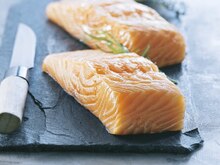 Pavé de saumon - Géant Casino à Angers Pavé de saumon en promo chez Géant Casino Angers à 6,76 €