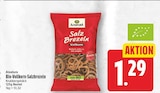 Bio-Vollkorn-Salzbrezeln von Alnatura für 1,29 € bei EDEKA im Angebot Bio-Vollkorn-Salzbrezeln von Alnatura im aktuellen EDEKA Prospekt