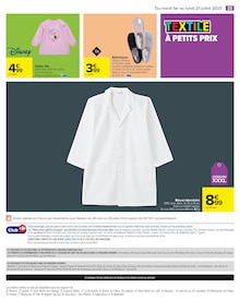 Promo Dictionnaire dans le catalogue Carrefour du moment à la page 25