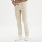Pantalon droit en coton stretch beige homme dans le catalogue La Halle