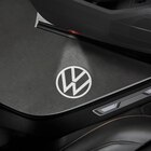 Volkswagen Lauchhammer - LED-Leuchte mit Volkswagen Logo Angebot im Prospekt LED-Leuchte mit Volkswagen Logo bei Volkswagen im Lauchhammer Prospekt für 89,00 €