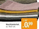 Opti-Wohnwelt Schiffdorf - Waschhandschuh Angebot im Prospekt Waschhandschuh bei Opti-Wohnwelt im Schiffdorf Prospekt für 0,99 €