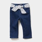 Jeans ceinture foulard bleu foncé bébé fille en promo chez La Halle Jeans ceinture foulard bleu foncé bébé fille dans le catalogue La Halle