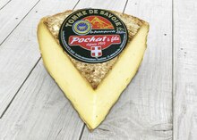 Fromage À Raclette - Pochat & fils - Géant Casino Fromage À Raclette - Pochat & fils à 12,90 € dans le catalogue Géant Casino "Faites vous-plaisir cet été !"