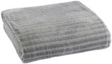 POCO Eschborn - XXL Flanelldecke XXL Flanelldecke Angebot bei POCO Eschborn im Prospekt 20€ TANKGUTSCHEIN sichern!