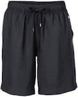 AWG - Flattershorts mit Komfortbund Angebot im Prospekt Flattershorts mit Komfortbund bei AWG im Prospekt "" für 19,99 €