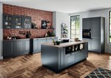 Opti-Wohnwelt Neubrandenburg - Inselküche Landhaus Angebot im Prospekt Inselküche Landhaus bei Opti-Wohnwelt im Neubrandenburg Prospekt für 7.499,00 €
