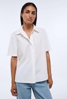 Chemise polo manches courtes en coton bi-matière - Monoprix Margaret Chemise polo manches courtes en coton bi-matière à 16,79 € dans le catalogue Monoprix Margaret
