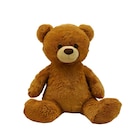 Ours 65 cm - Carrefour Market Ours 65 cm à 14,99 € dans le catalogue Carrefour Market
