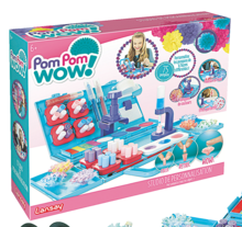 Gifi Gravelines - STUDIO DE PERSONNALISATION POM POM WOW Promo STUDIO DE PERSONNALISATION POM POM WOW dans le catalogue Gifi "Les magifiques histoires de Noël" à Gravelines