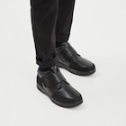 Chaussures montantes à scratchs noir homme - La Halle à Mont-de-Marsan Chaussures montantes à scratchs noir homme en promo chez La Halle Mont-de-Marsan à 17,99 €