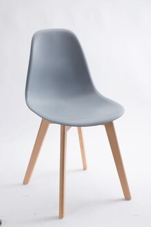 Stokomani Noyelles-Godault - Les 2 chaises pieds bois Promo Les 2 chaises pieds bois dans le catalogue Stokomani "Stokomani, des marques, des prix !" à Noyelles-Godault