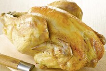 Casino Supermarchés Arbouans - Poulet rôti fermier Promo Poulet rôti fermier dans le catalogue Casino Supermarchés Un trésor d'anniv' à Arbouans