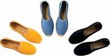 Espadrille unie adulte en promo chez Intermarché Angers à 10,99 €