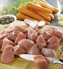Casino Supermarchés Schlierbach - Veau sauté*** à mijoter Promo Veau sauté*** à mijoter dans le catalogue Casino Supermarchés Votre mois Casinomania à Schlierbach