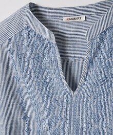 Damart Lieusaint - Blouse pur coton fines rayures Promo Blouse pur coton fines rayures dans le catalogue Damart "Les beaux jours" à Lieusaint