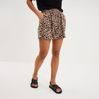 Promo Short fluide taille élastiquée beige femme à 6,99 € dans le catalogue La Halle à Lannemezan