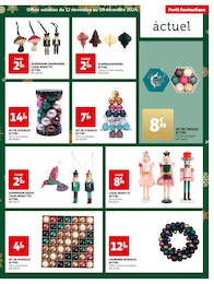 Offre Couronne Noël dans le catalogue Auchan Hypermarché du moment à la page 27