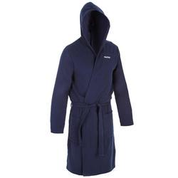 DECATHLON Lünen - Bademantel Bio-Baumwolle Herren dunkelblau Bademantel Bio-Baumwolle Herren dunkelblau Angebot bei DECATHLON Lünen im Prospekt DANN IST ES EBEN KALT DRAUSSEN