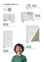 Offre Table Enfant dans le catalogue Crack du moment à la page 22