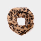 La Halle Brignoles - Promo Snood fausse fourrure marron fille Promo Snood fausse fourrure marron fille à 12,99 € dans le catalogue La Halle à Brignoles