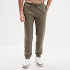 Pantalon jogging droit molleton vert kaki homme en promo chez La Halle Pantalon jogging droit molleton vert kaki homme dans le catalogue La Halle