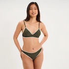 Promo Haut de maillot de bain triangle vert kaki femme à 17,99 € dans le catalogue La Halle à Lanester
