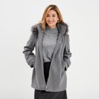 Manteau zippé capuche fausse fourrure gris femme - La Halle à Levallois-Perret Manteau zippé capuche fausse fourrure gris femme en promo chez La Halle Levallois-Perret à 29,99 €