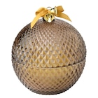 Ernstings family Seelze - Große Kerze im weihnachtlichen Design Angebot im Prospekt Große Kerze im weihnachtlichen Design bei Ernstings family im Seelze Prospekt für 9,99 €